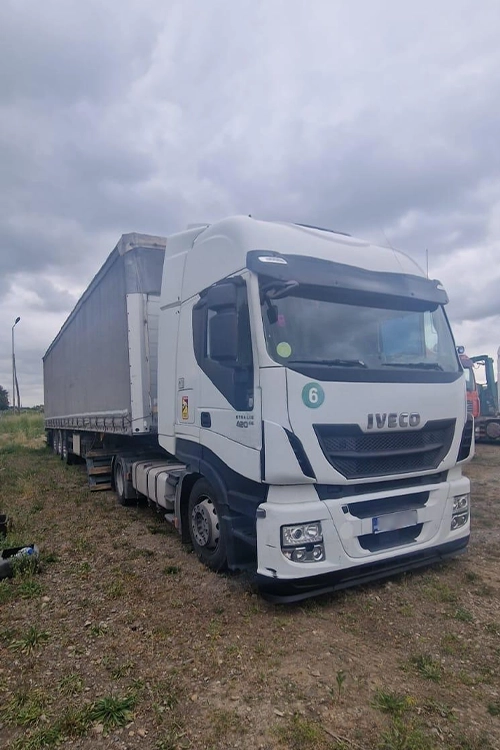 transport adr in siguranta si rapid cu camioane echipate corespunzator